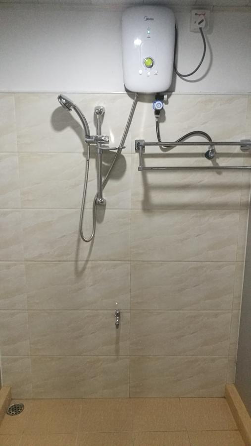 Dengba Hostel Yangon Ngoại thất bức ảnh
