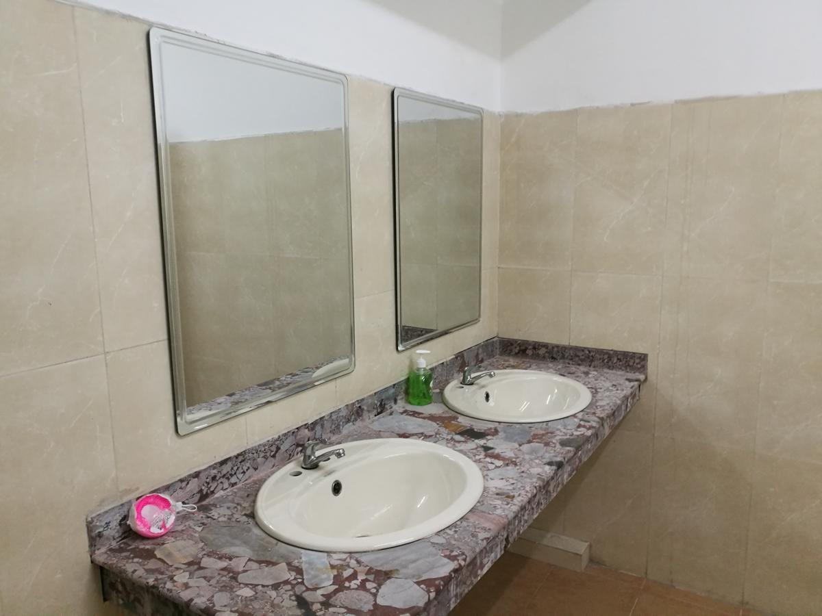 Dengba Hostel Yangon Ngoại thất bức ảnh