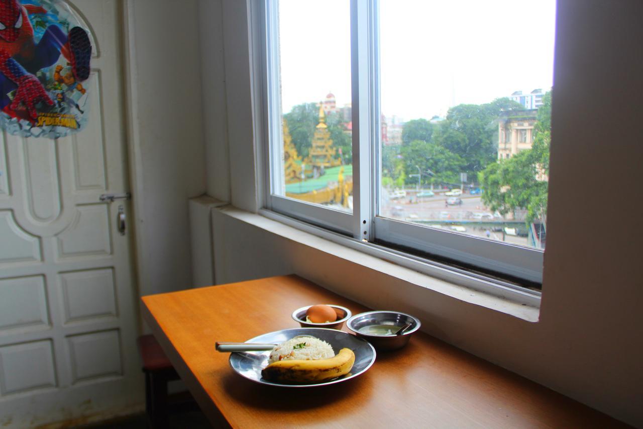 Dengba Hostel Yangon Ngoại thất bức ảnh