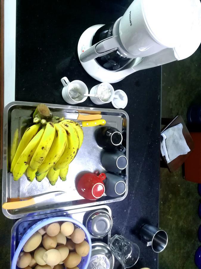 Dengba Hostel Yangon Ngoại thất bức ảnh