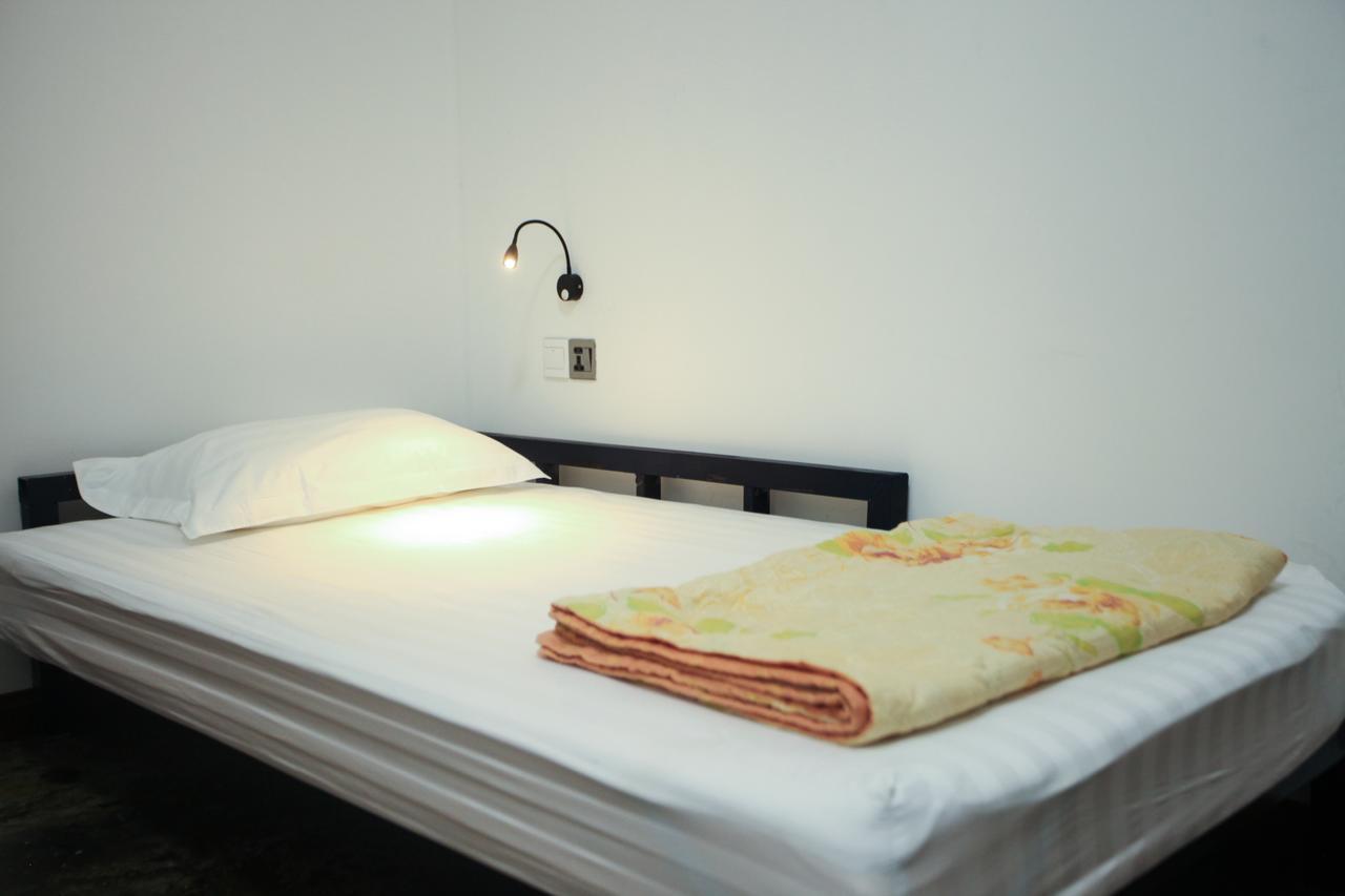 Dengba Hostel Yangon Ngoại thất bức ảnh