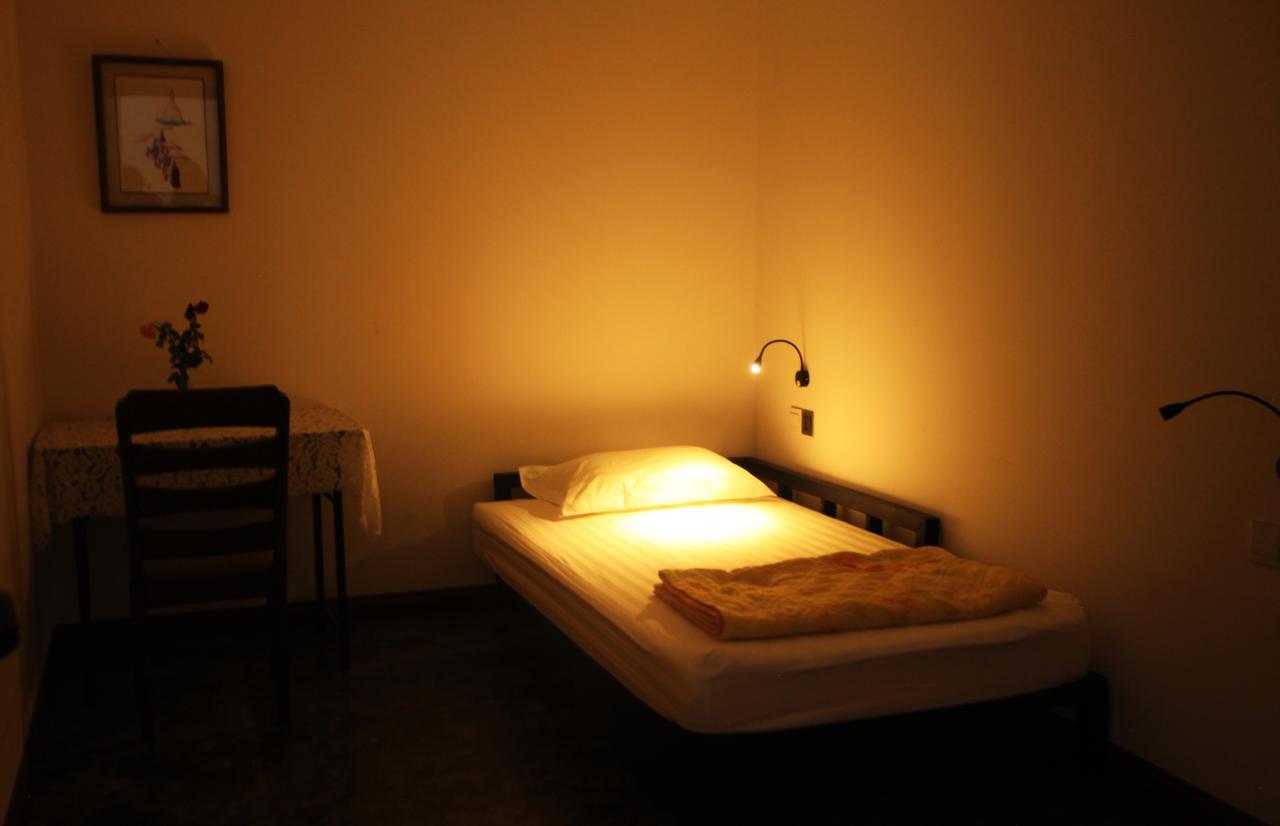 Dengba Hostel Yangon Ngoại thất bức ảnh