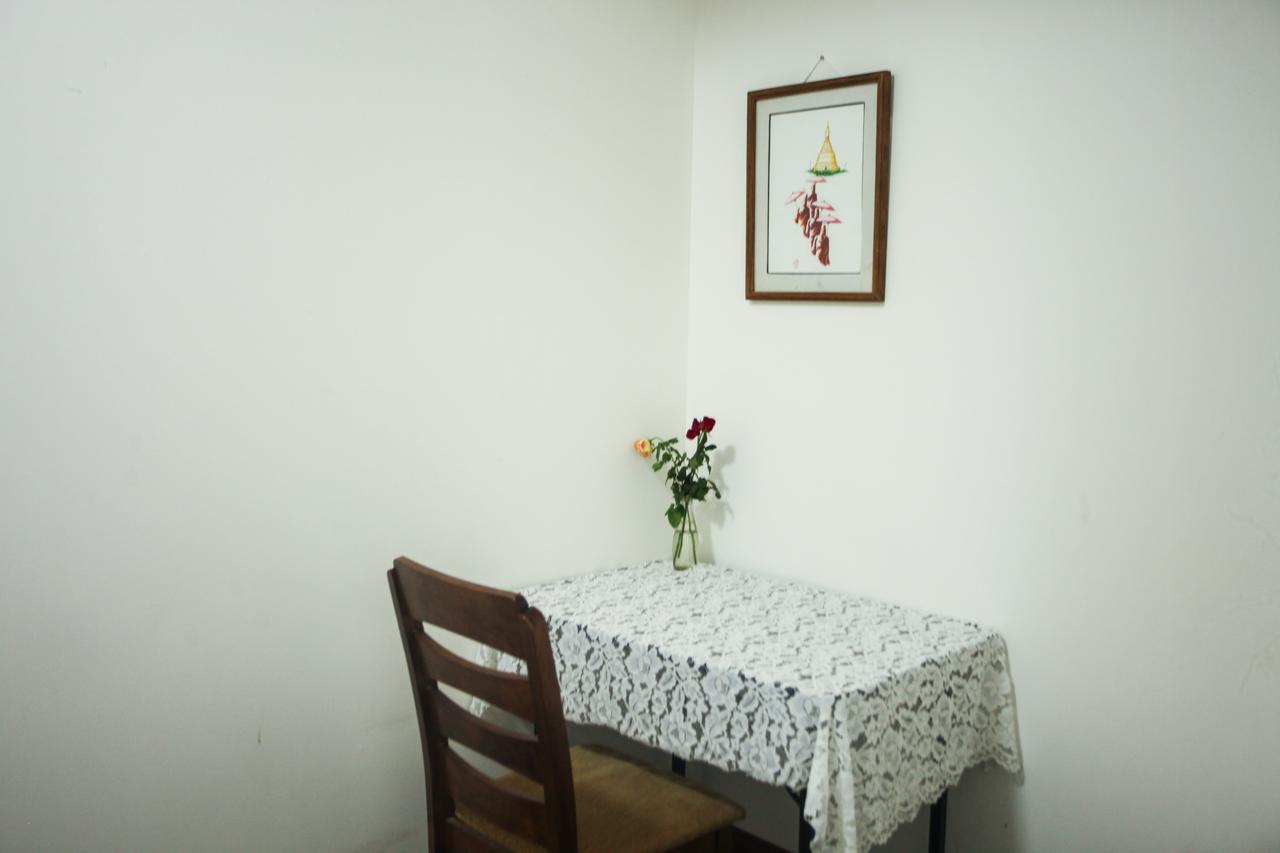 Dengba Hostel Yangon Ngoại thất bức ảnh