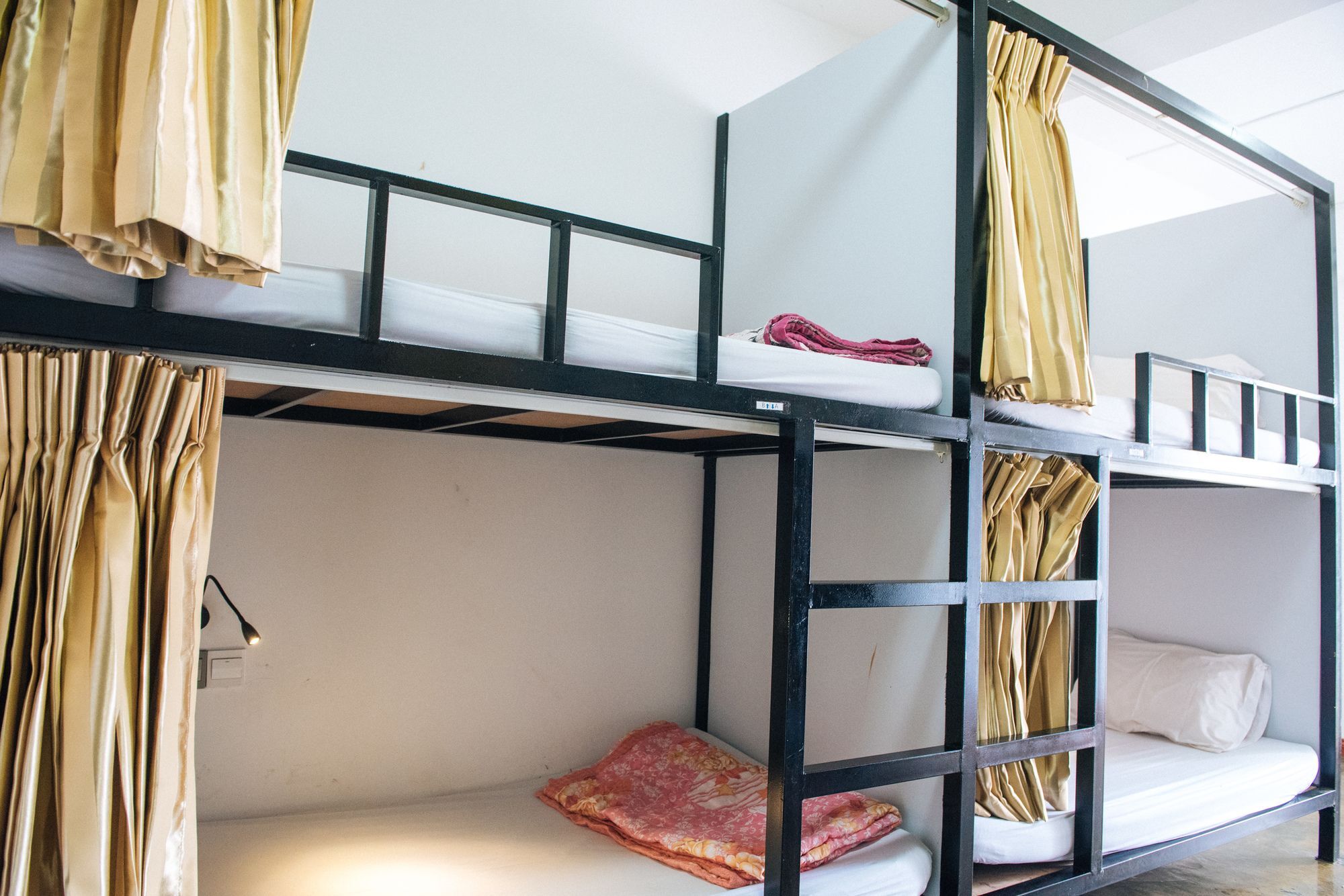 Dengba Hostel Yangon Ngoại thất bức ảnh